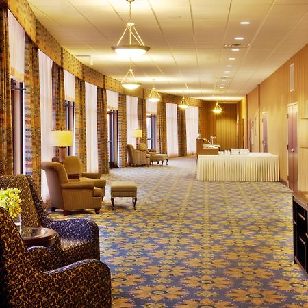 Holiday Inn Quincy By Ihg Exterior photo