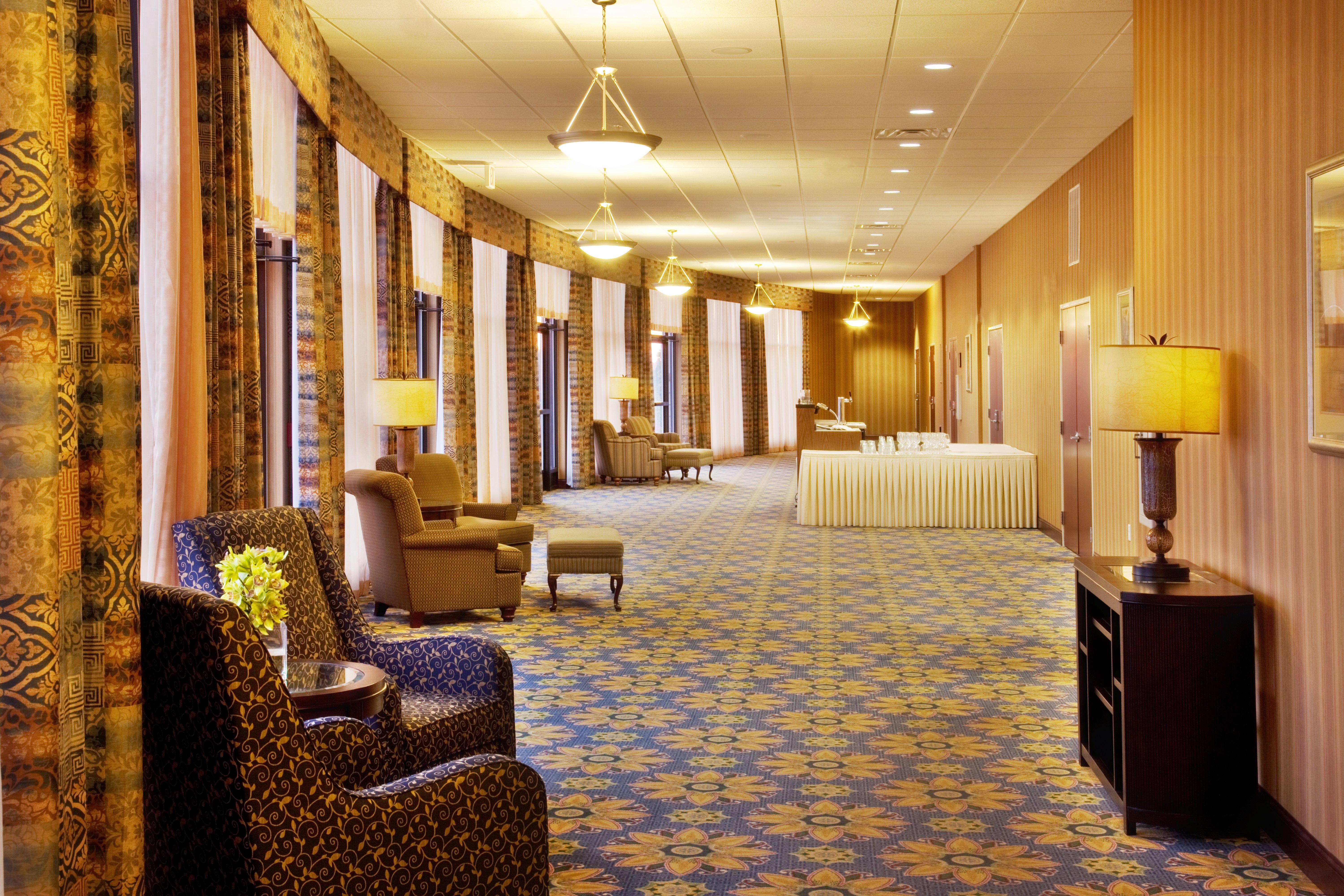 Holiday Inn Quincy By Ihg Exterior photo