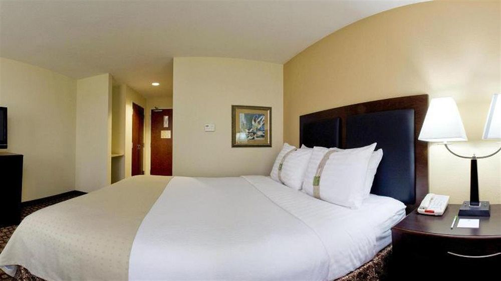 Holiday Inn Quincy By Ihg Exterior photo